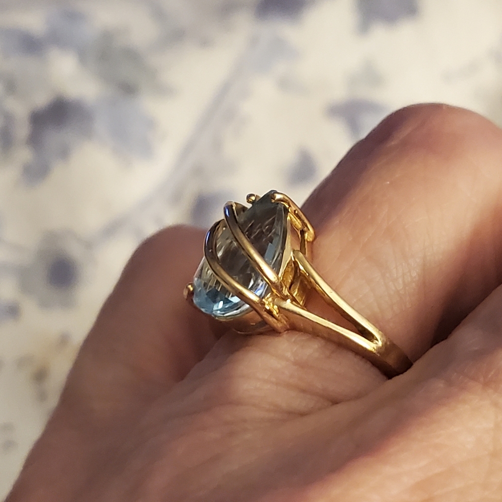 Blue topaz 14k yg ring - Picture 5 of 8